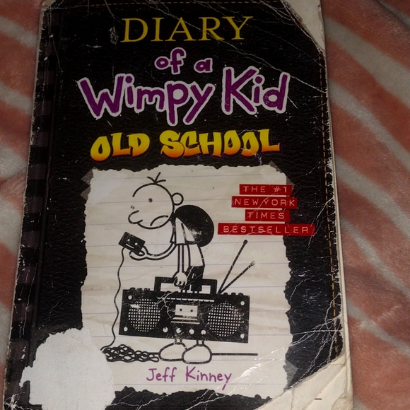 Diary of a wimpy kid old school -jeff kinney - Picture 1 of 2